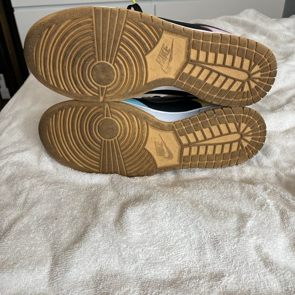 Nike Dunk Low SE FREE.99 Used Size 11.5 DH0952-001 - Picture 4 of 6